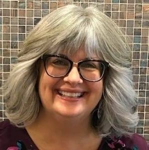 Meet your Posher, Suzanne